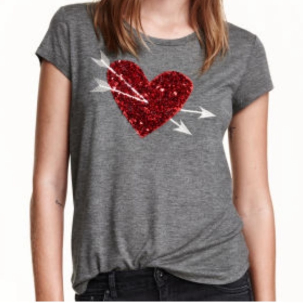 Grey H&M tshirt heart sequins